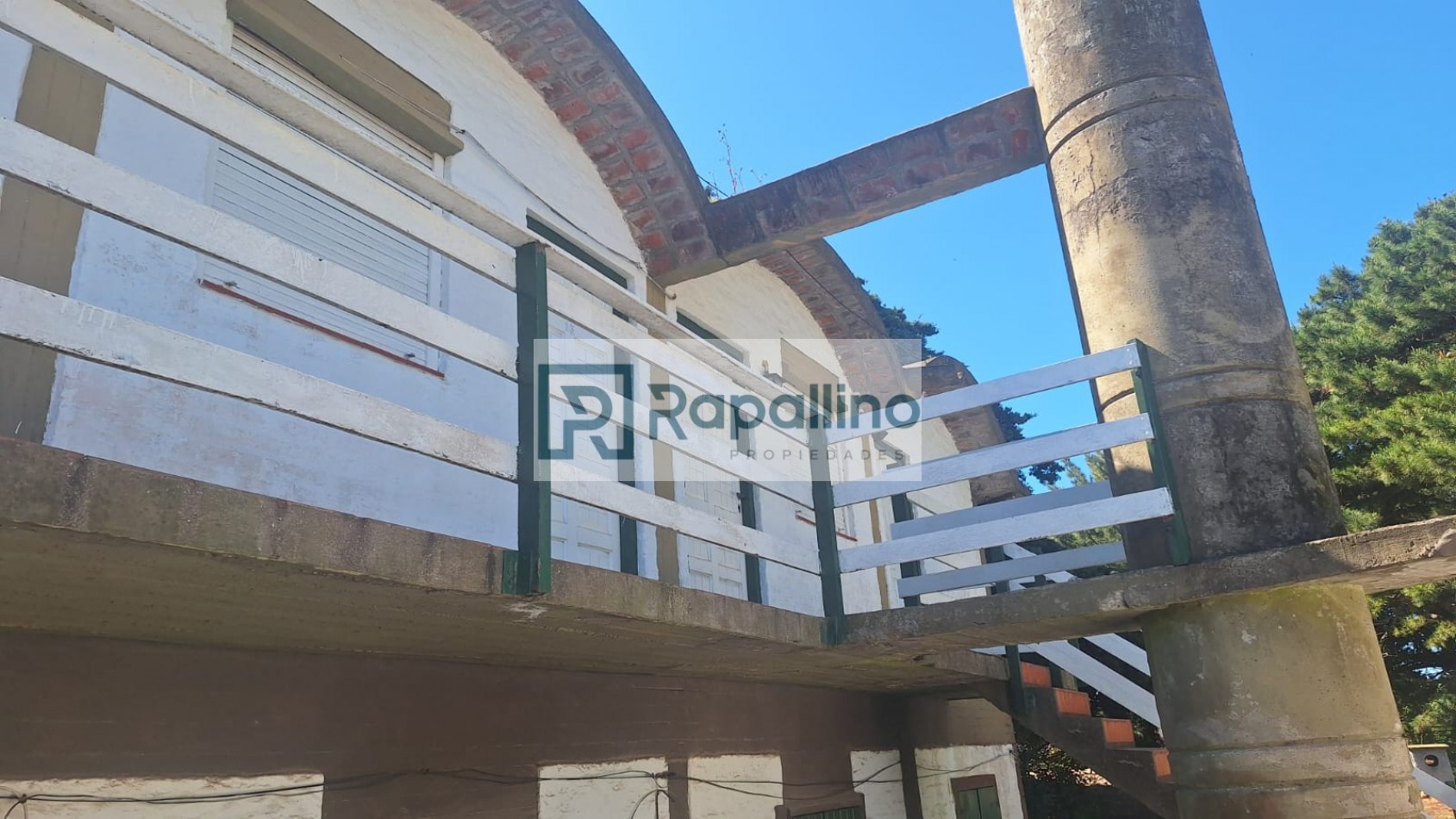 DEPARTAMENTOS EN BLOCK en pleno centro Valeria del Mar