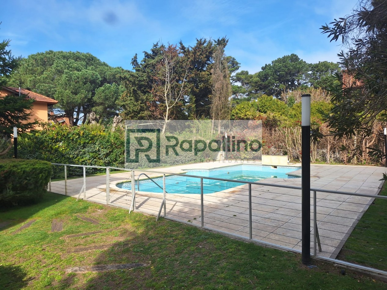 DEPARTAMENTO 4 AMB C/PISCINA Y COCHERA 