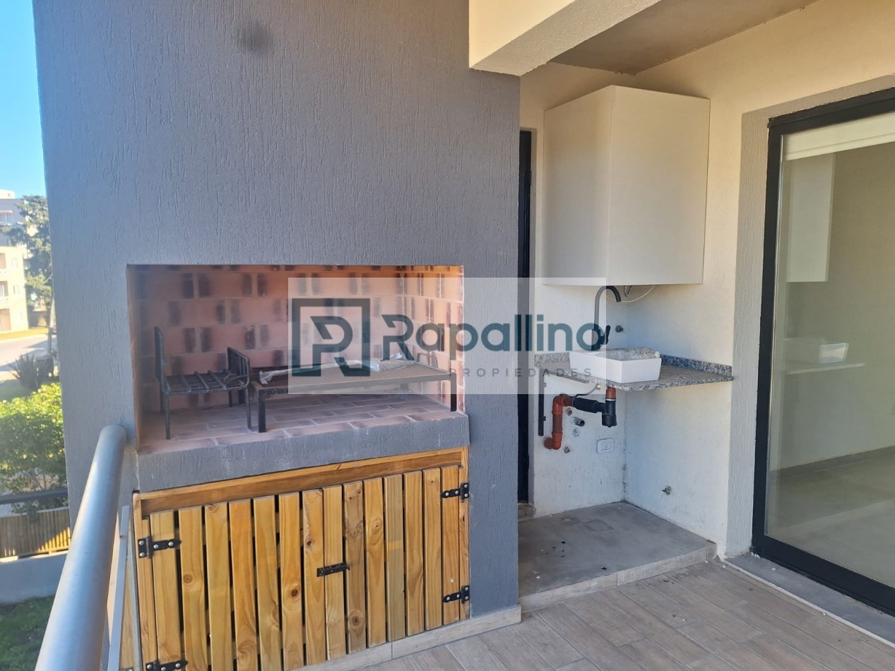 DEPARTAMENTO 2 AMB C/COCHERA Y TERRAZA - Pinamar Centro -