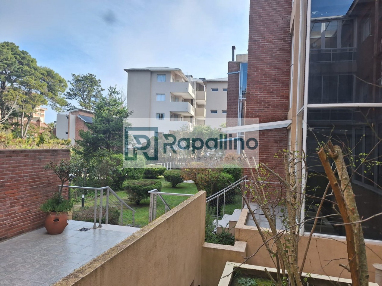 DEPARTAMENTO 4 AMB C/PISCINA Y COCHERA 
