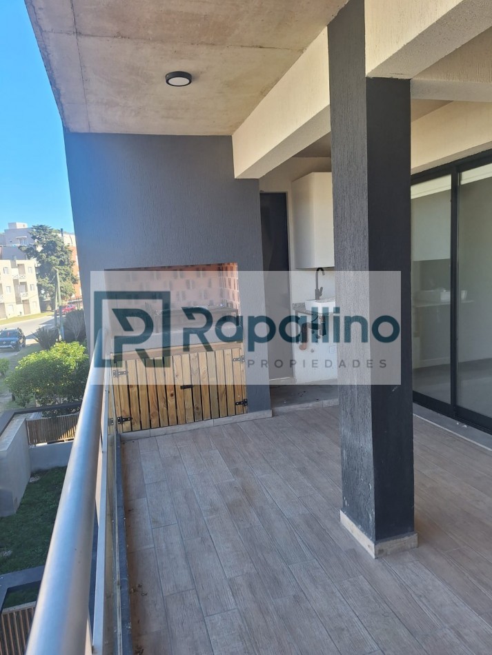 DEPARTAMENTO 2 AMB C/COCHERA Y TERRAZA - Pinamar Centro -