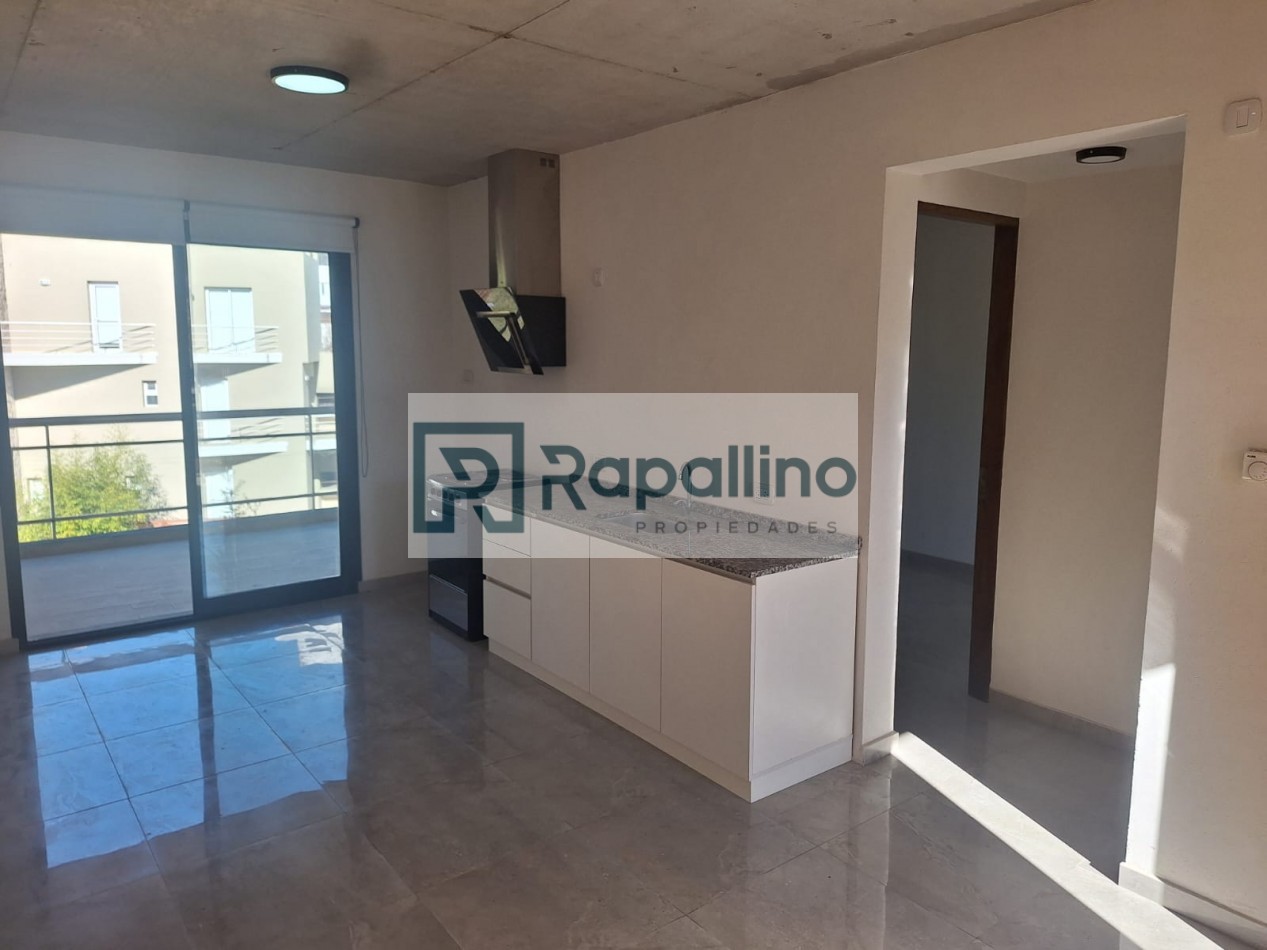 DEPARTAMENTO 2 AMB C/COCHERA Y TERRAZA - Pinamar Centro -