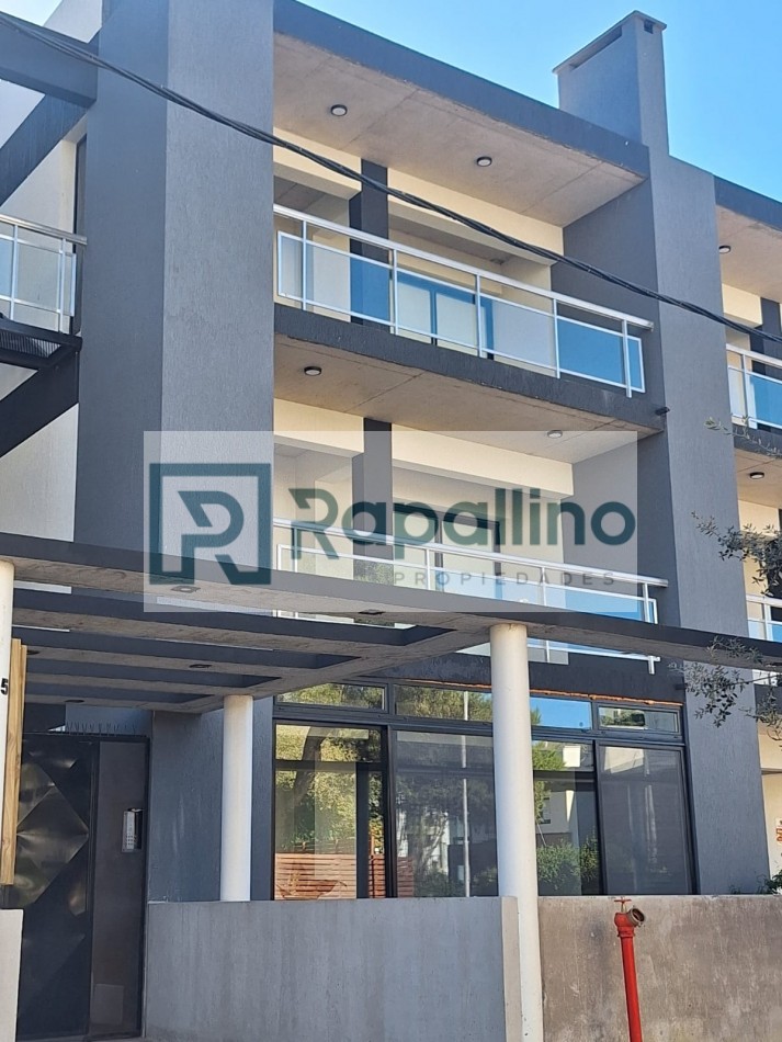 DEPARTAMENTO 2 AMB C/COCHERA Y TERRAZA - Pinamar Centro -