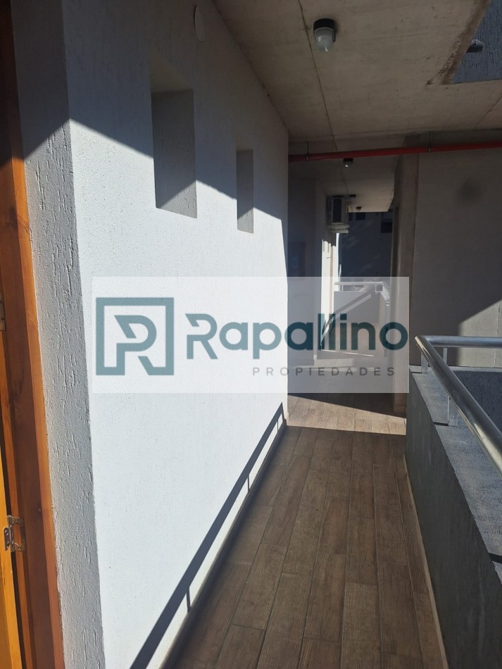 DEPARTAMENTO 2 AMB C/COCHERA Y TERRAZA - Pinamar Centro -