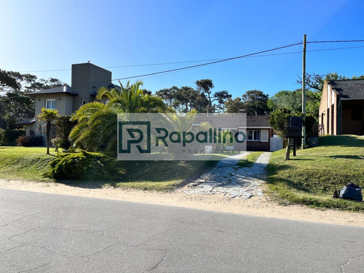 CASA EN PINAMAR CENTRO 