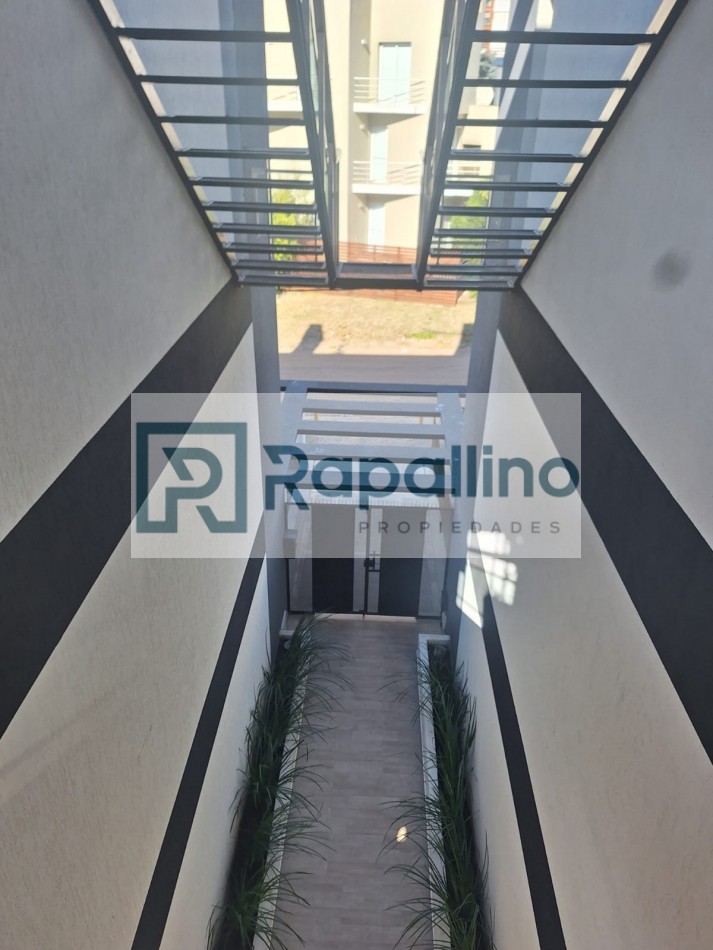 DEPARTAMENTO 2 AMB C/COCHERA Y TERRAZA - Pinamar Centro -