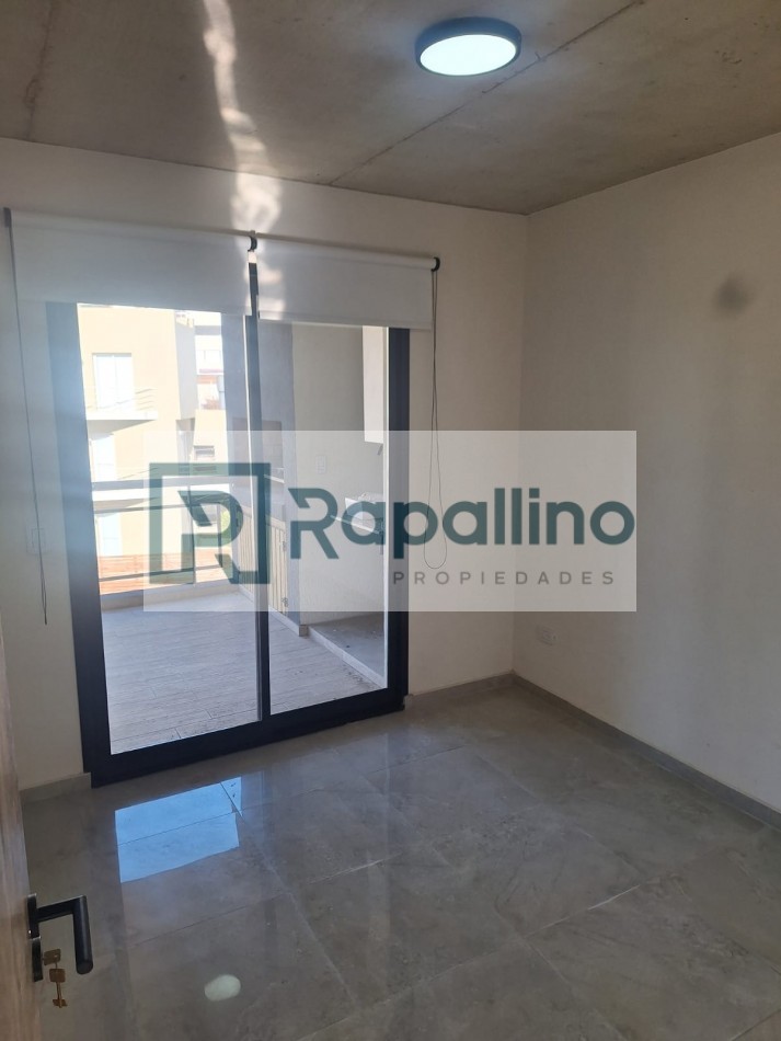 DEPARTAMENTO 2 AMB C/COCHERA Y TERRAZA - Pinamar Centro -