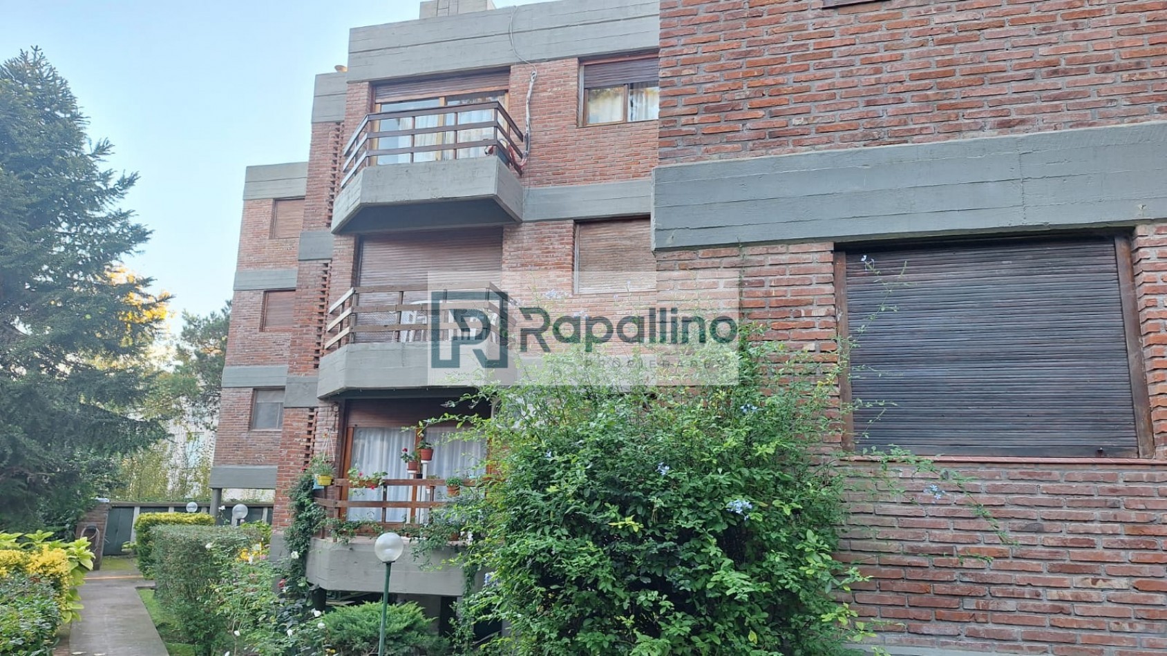 Departamento 3 amb c/ cochera centro/playa Pinamar