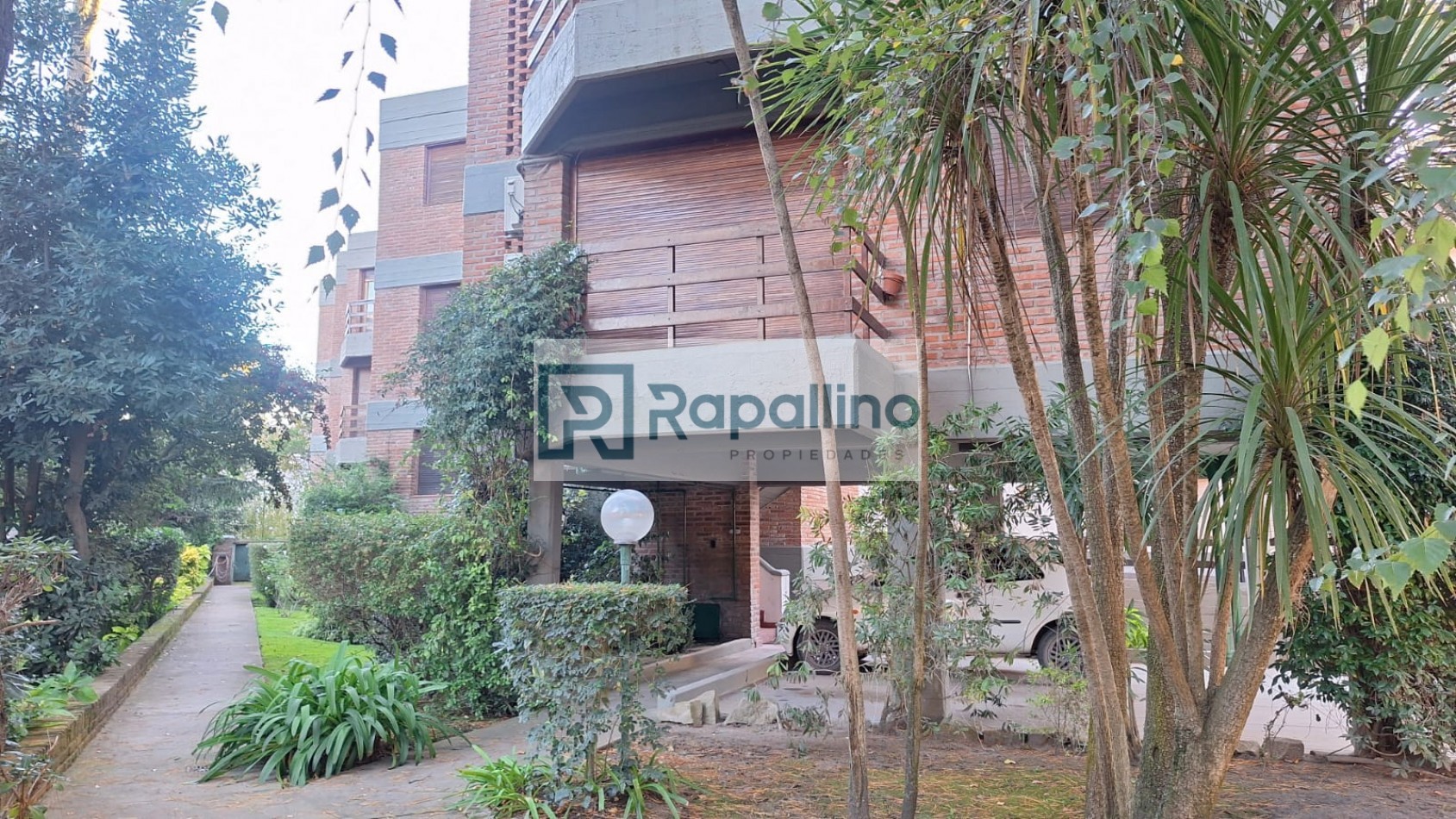 Departamento 3 amb c/ cochera centro/playa Pinamar