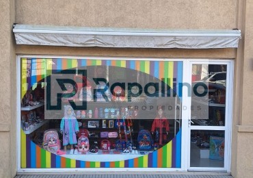 LOCAL COMERCIAL RETASADO planta baja con entrepiso en Paseo El Agora 