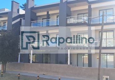 DEPARTAMENTO 2 AMB C/COCHERA Y TERRAZA - Pinamar Centro -